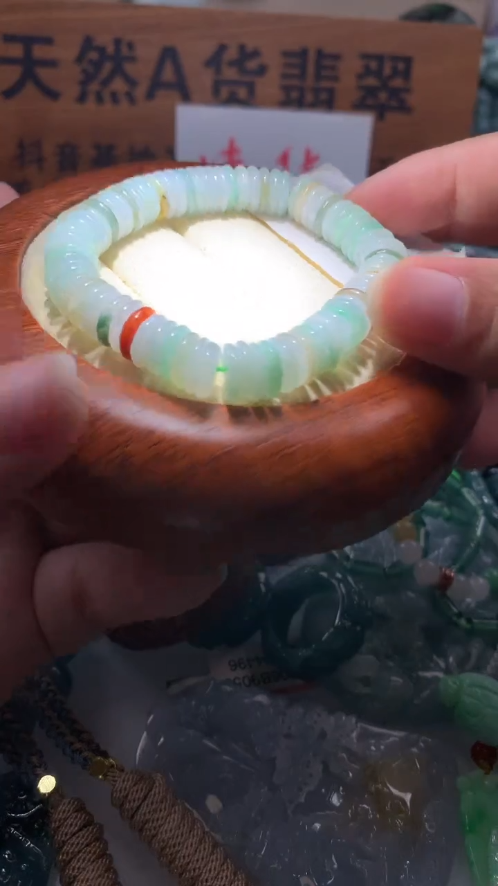 【闪购商品】翡翠颈饰未镶嵌保真天然A货翡翠
