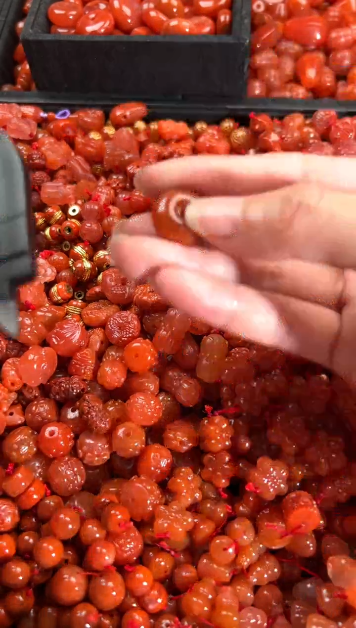 【闪购商品】南红玛瑙颈饰未镶嵌1