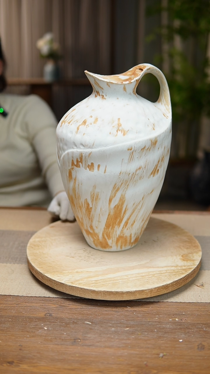 【闪购商品】陶瓷 花器诧寂黄奶壶