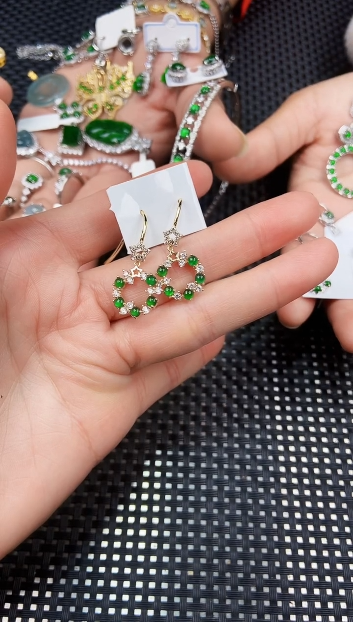 【闪购商品】翡翠耳饰未镶嵌111111111