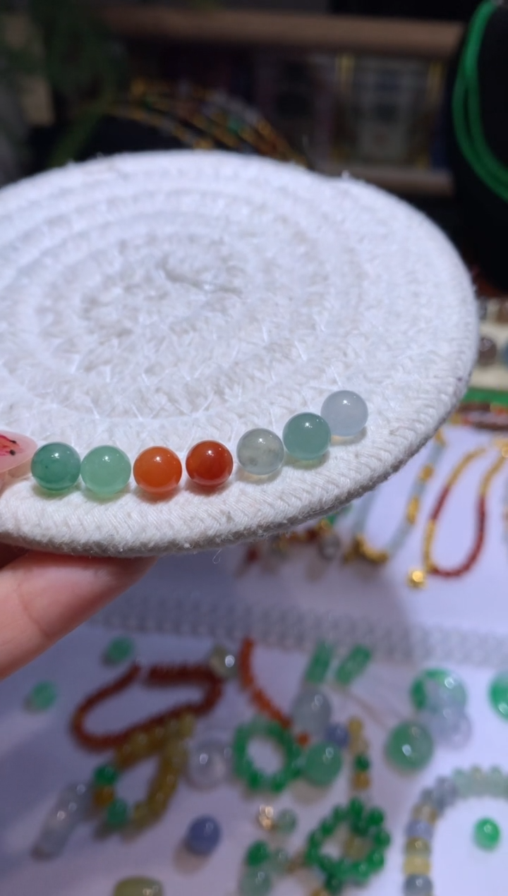 【闪购商品】定制翡翠未镶嵌卡7.2珠子一组7颗 1500+150