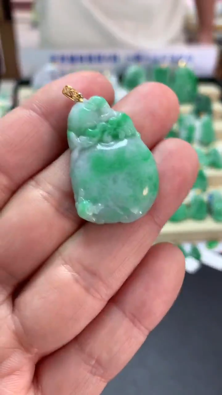 【闪购商品】翡翠吊坠(不含链)18K金镶嵌挂件