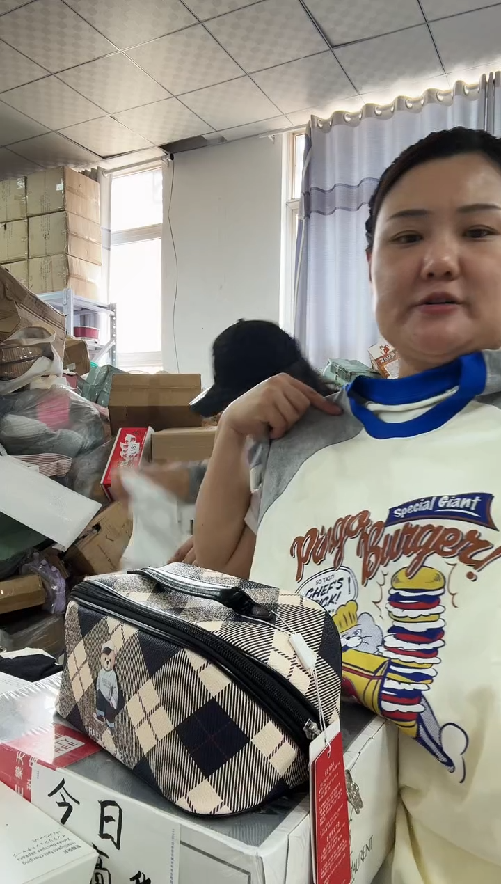 牦牛剖层皮革琪老板女包6号店超好看发图片款汉堡卫衣