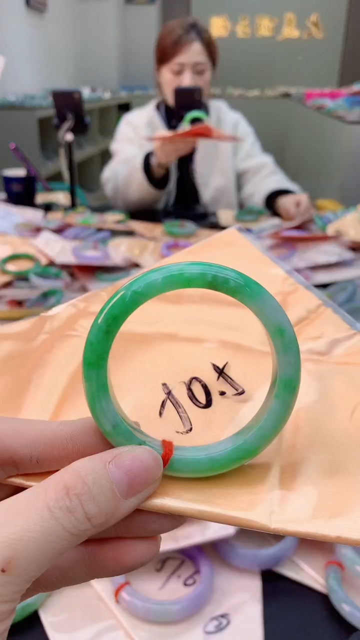 【闪购商品】翡翠手镯未镶嵌0632580866