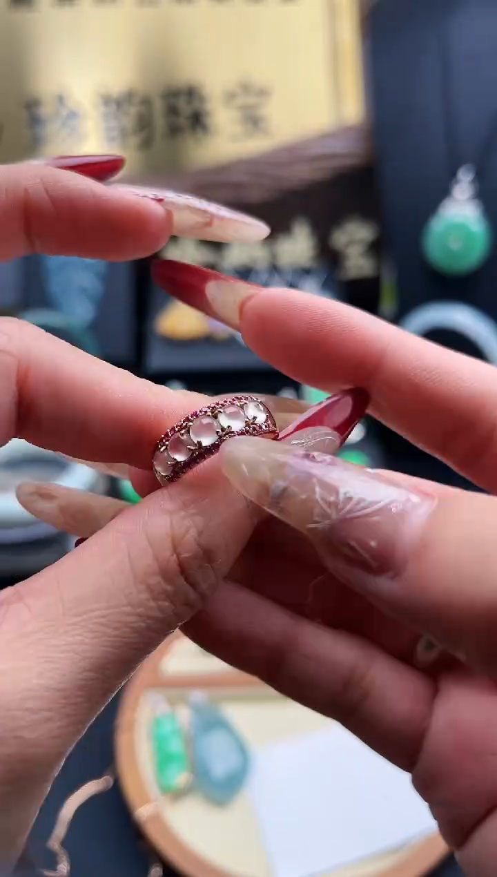 【闪购商品】翡翠戒指18K金镶嵌翡翠戒指