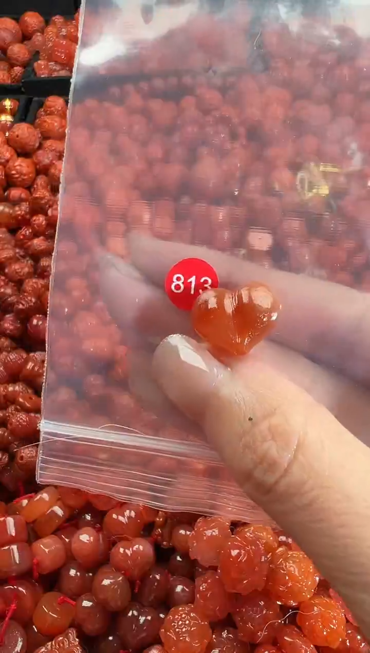 颈饰未镶嵌南红玛瑙1