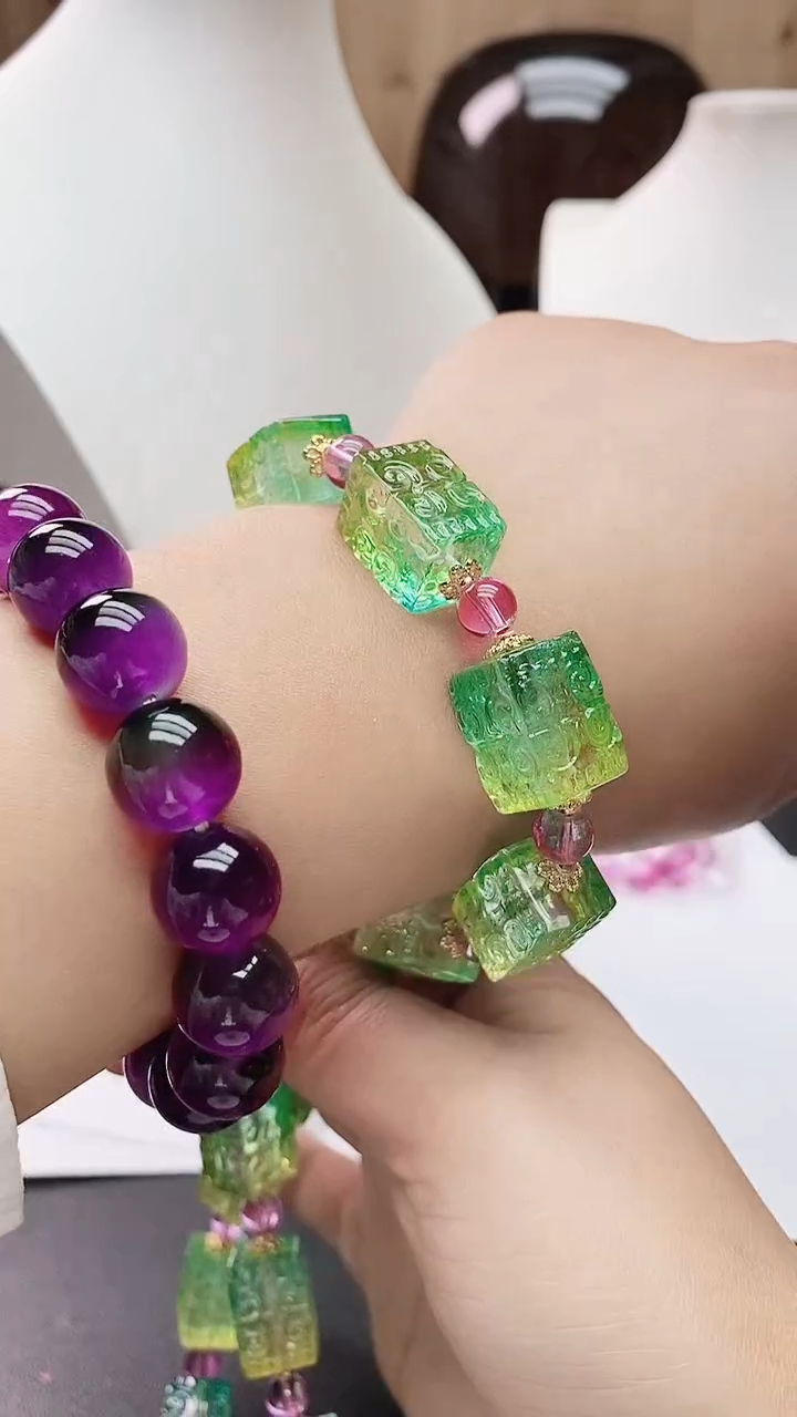 无非金属   以图为准 拍下即可 双色西瓜 方糖 祥云手链