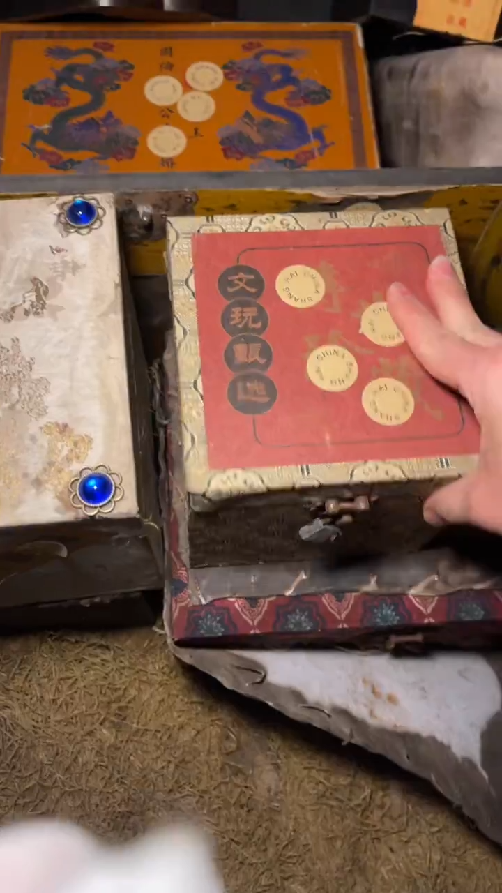 木高端精美开传世山水方木盒一件链接 