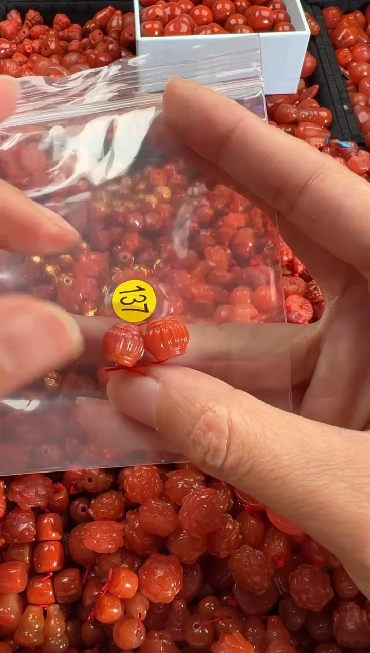 【闪购商品】南红玛瑙颈饰未镶嵌1