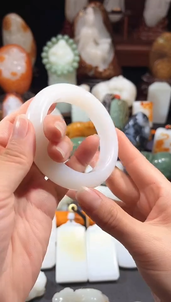 未镶嵌和田玉挂件精品