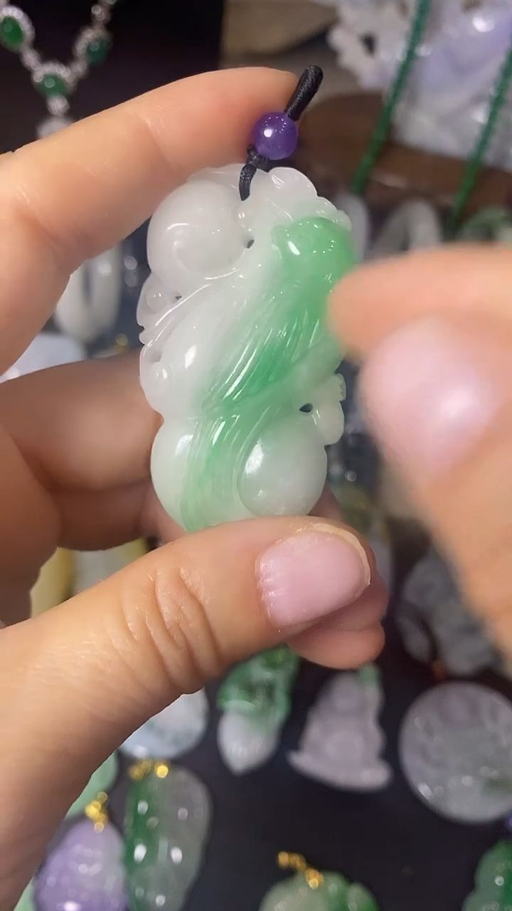 颈饰未镶嵌翡翠如意