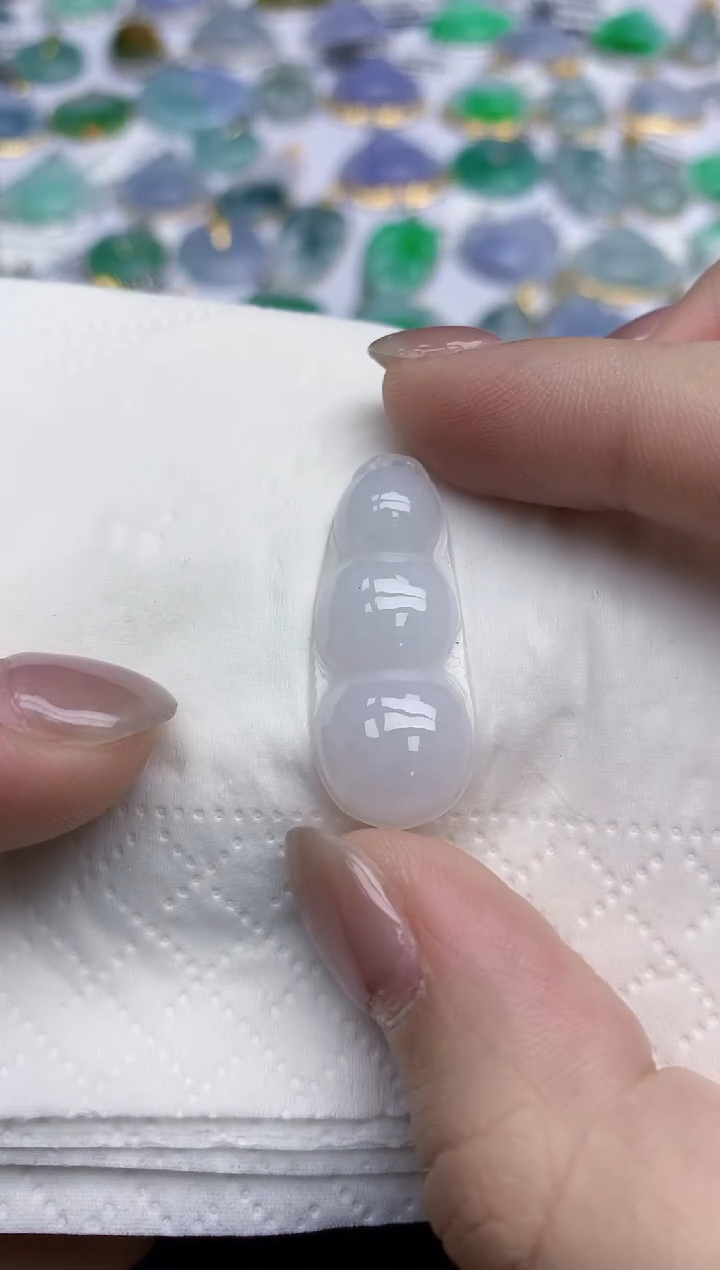 【闪购商品】翡翠颈饰未镶嵌天然翡翠A货