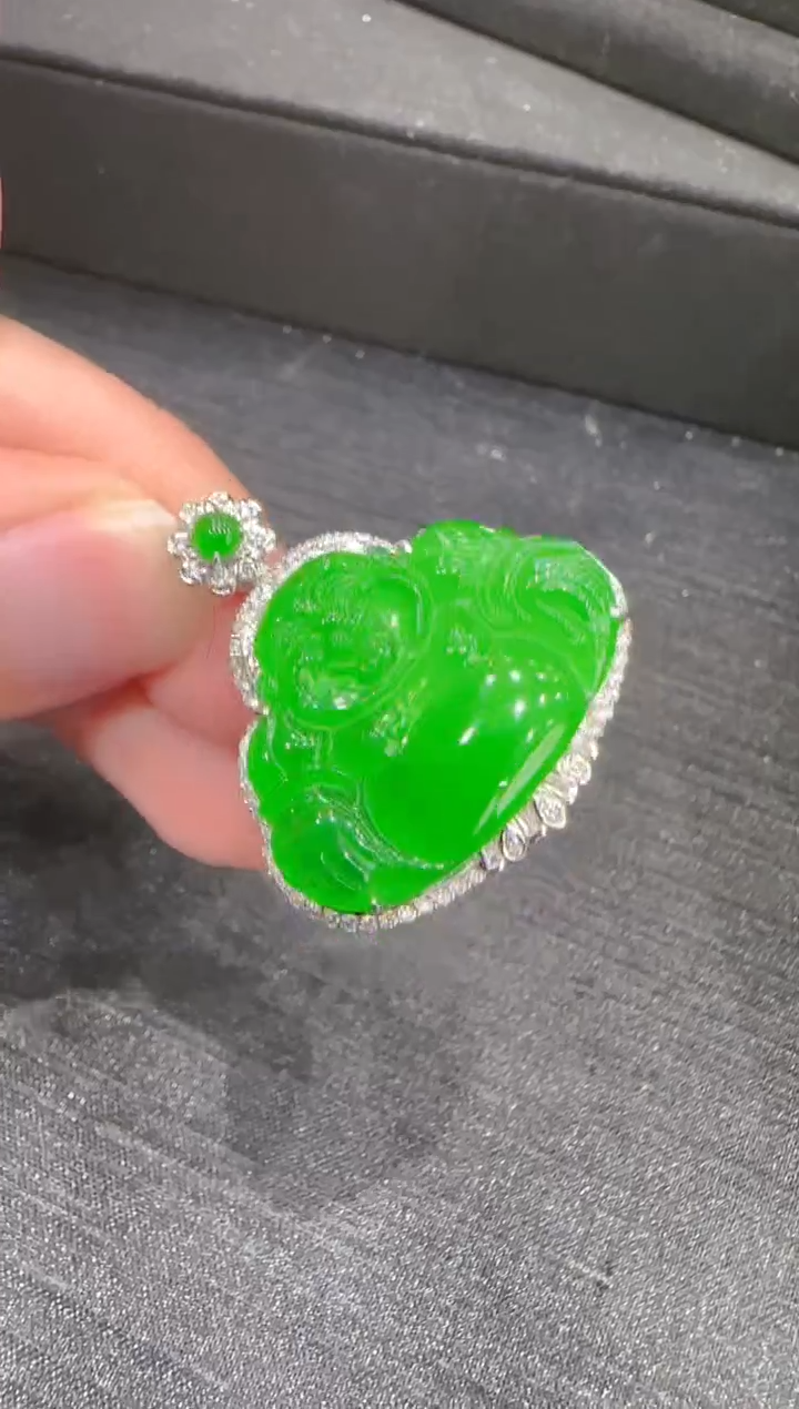 【闪购商品】翡翠吊坠(赠链)18K金镶嵌天然翡翠A货