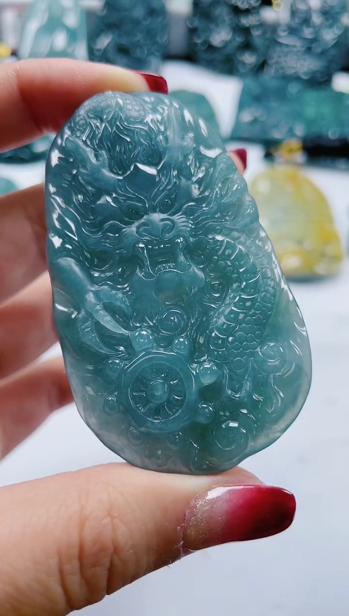 【闪购商品】翡翠颈饰未镶嵌              