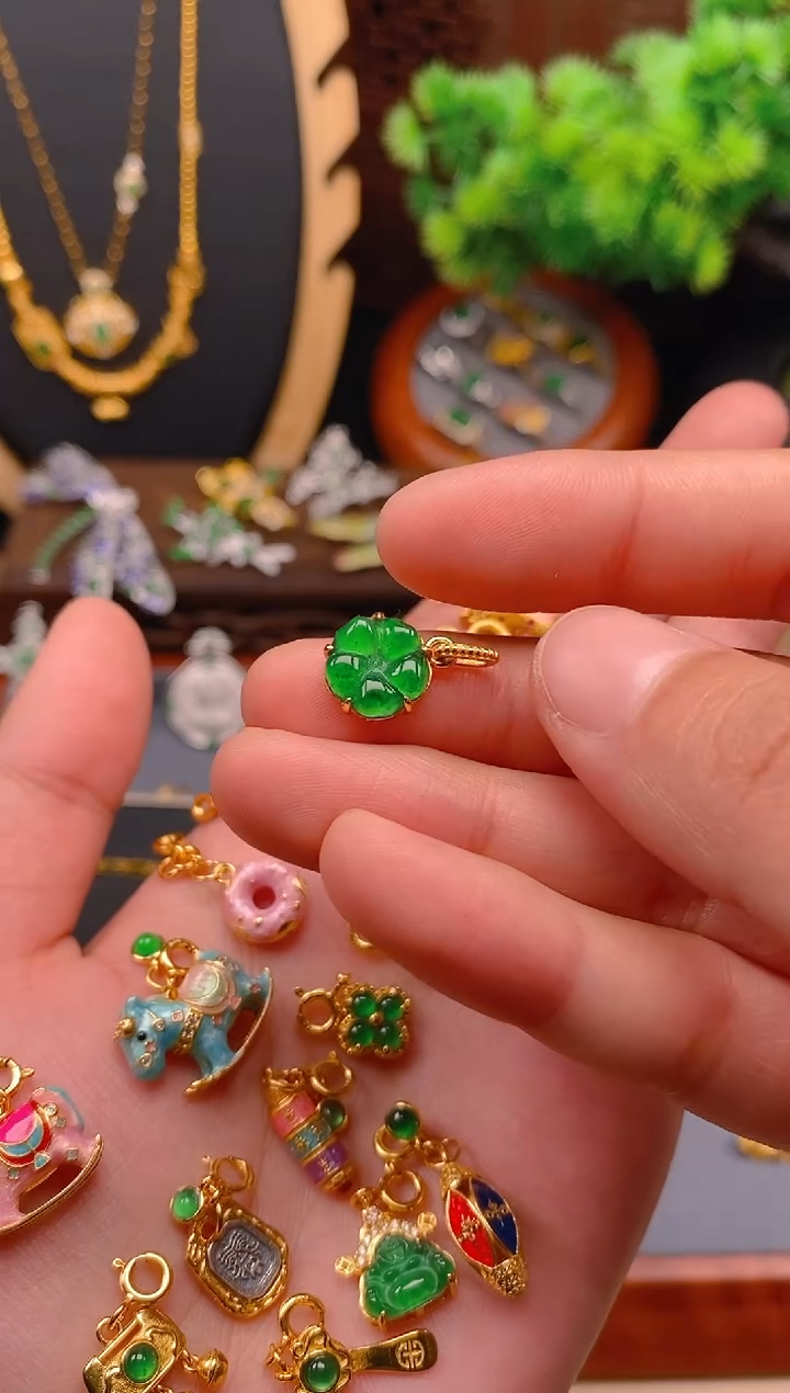 【闪购商品】翡翠吊坠(不含链)银S925镶嵌花花吊坠3