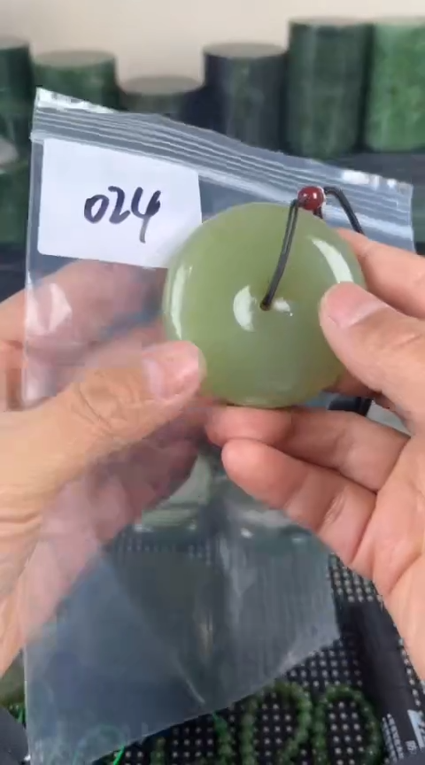 【闪购商品】和田玉珠宝半成品未镶嵌扣子