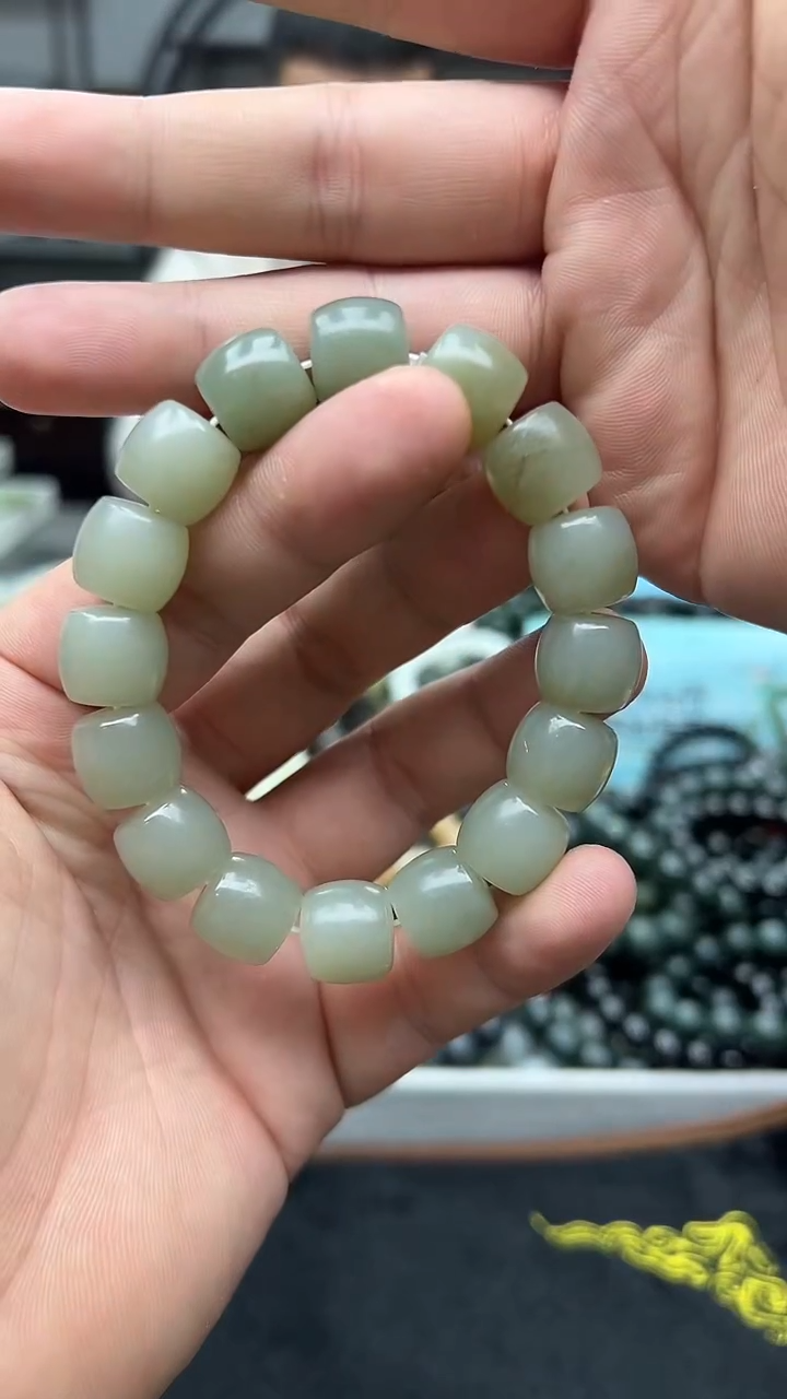 未镶嵌手串和田玉新疆且末青白14有瑕疵