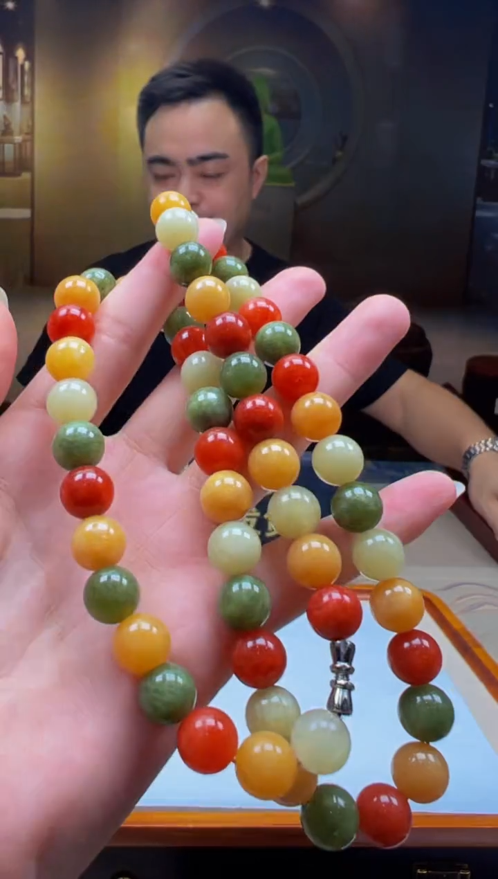 翡翠未镶嵌颈饰SY2025-8-6-30