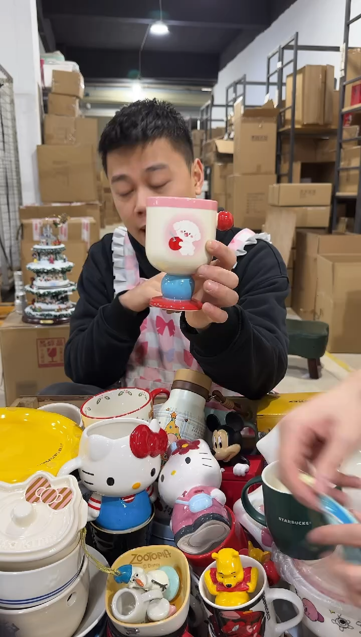 瓷片樱桃小狗水杯