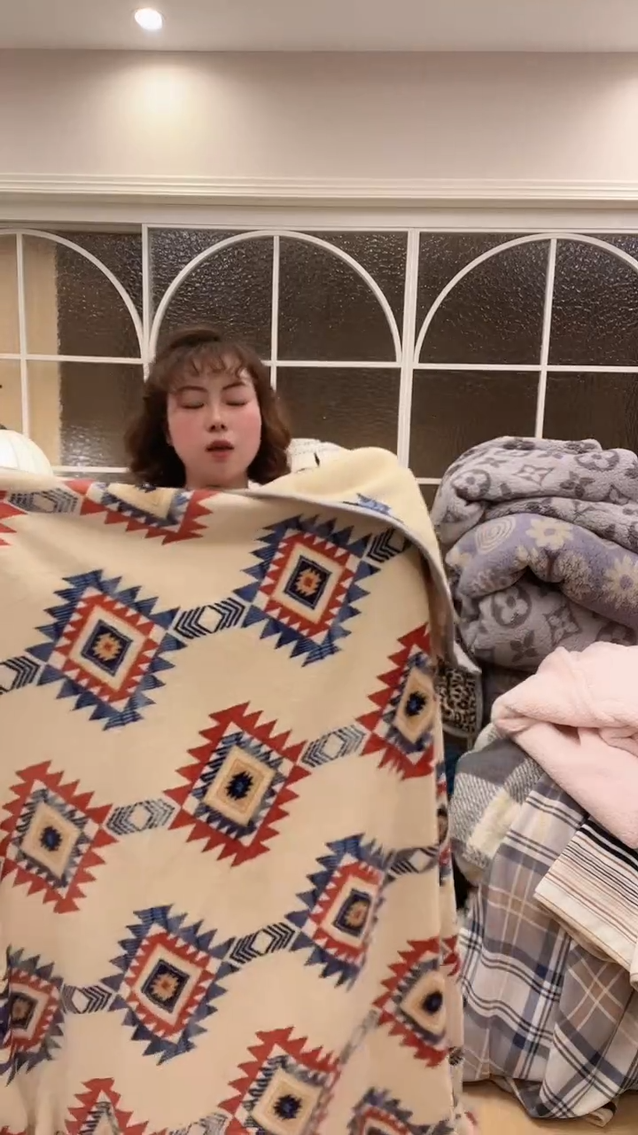 醋酯纤维1.8*2 咖底菱形云毯