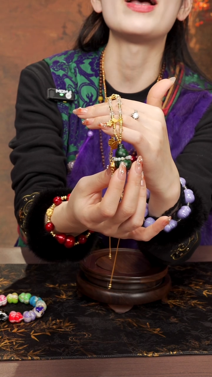 515--大漆脖挂小葫芦---268