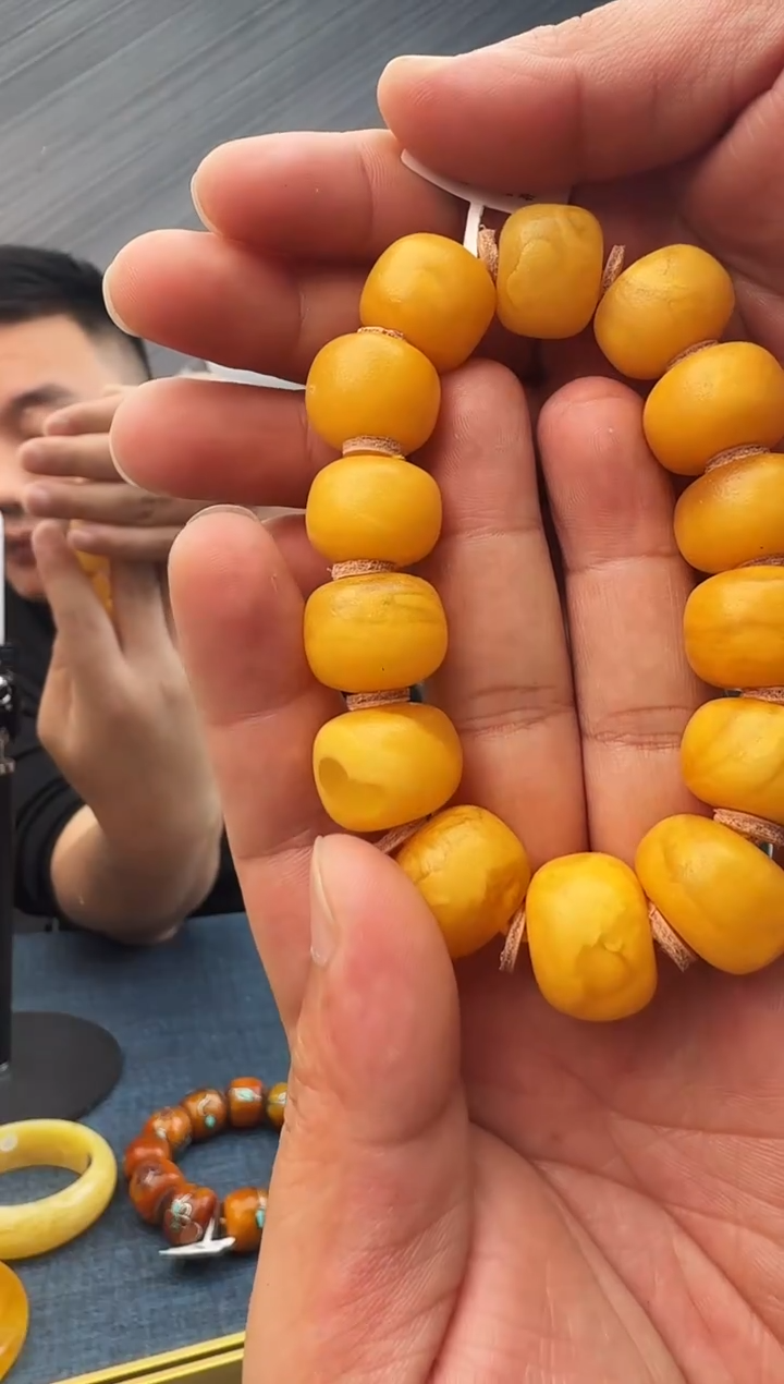 蜜蜡未镶嵌珠宝奇石假一罚十45 ，18多样性发其一