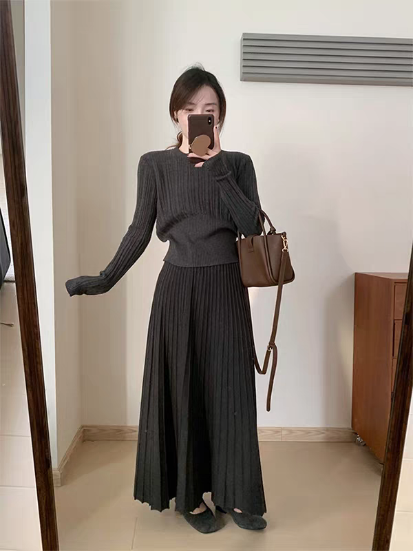 法式高级感圆领套头毛衣半身百褶裙套装女秋冬季新款针织两件套装
