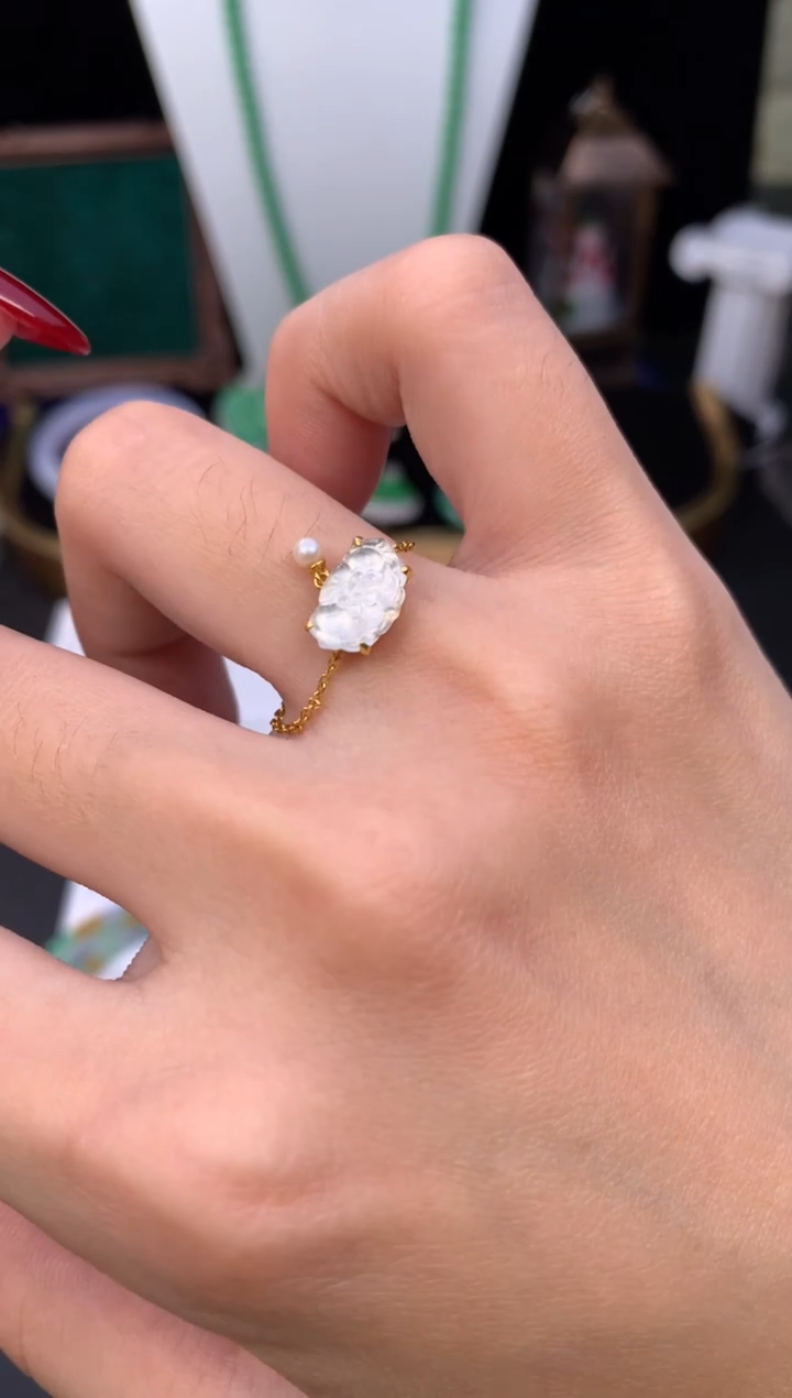 颈饰18K金镶嵌翡翠48小时鉴赏期 退货不扣服务费