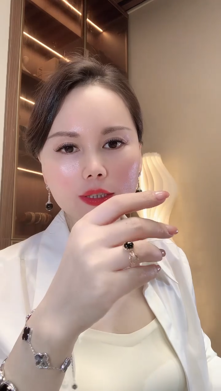 【闪购商品】翡翠戒指18K金镶嵌C43 翡翠