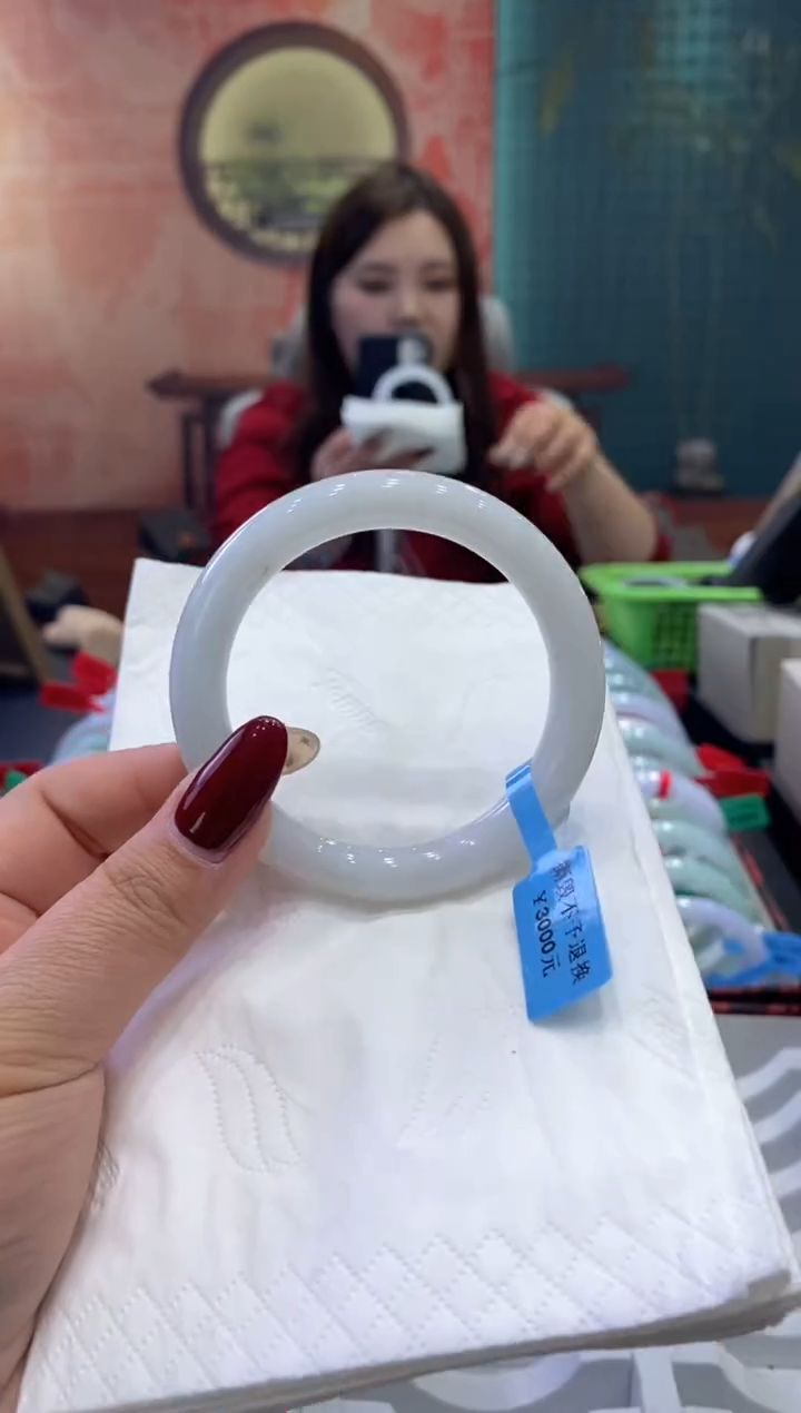 【闪购商品】翡翠手镯未镶嵌多人000117