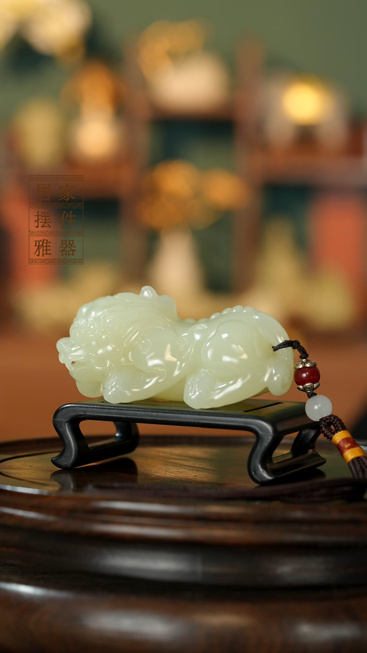 玉《纳福貔貅》摆件