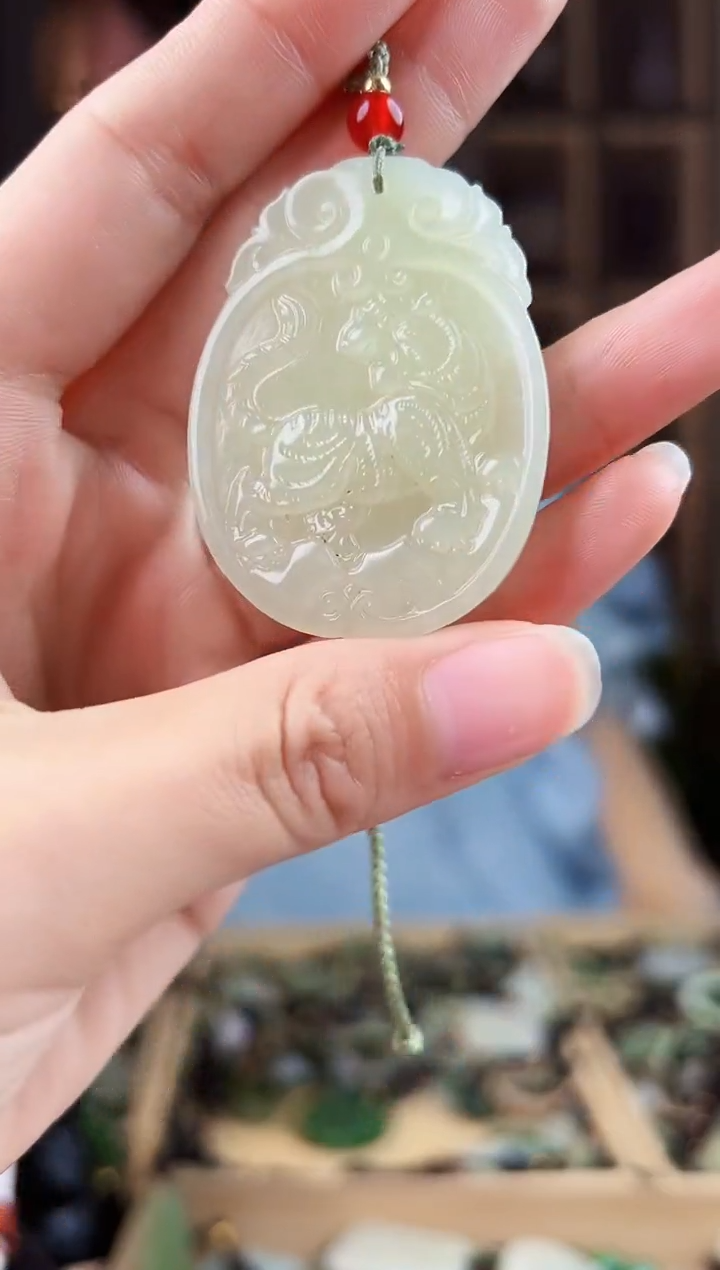 颈饰未镶嵌和田玉拍一发一，多样性发货