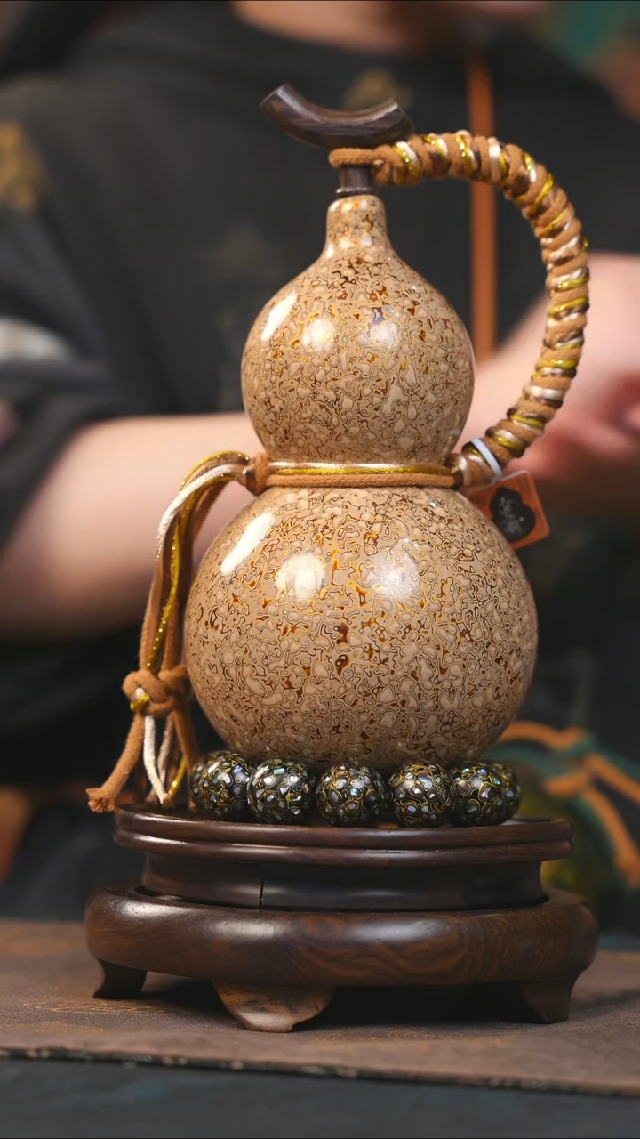 【闪购商品】YV250漆艺酒葫芦不包手串及旋转底座