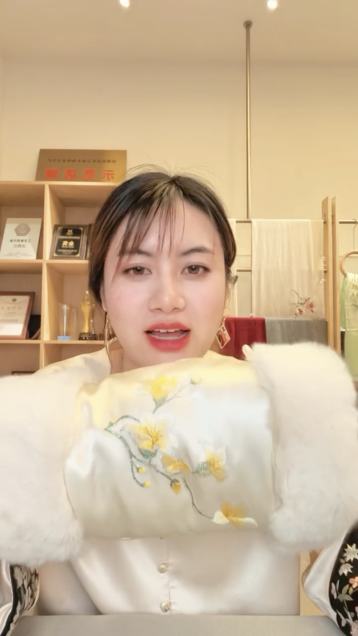 织绣苏绣手捂袋样式随机