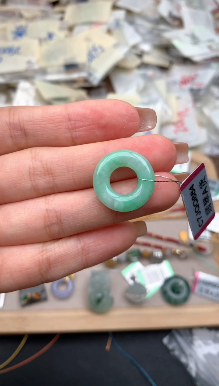 未镶嵌挂件翡翠一