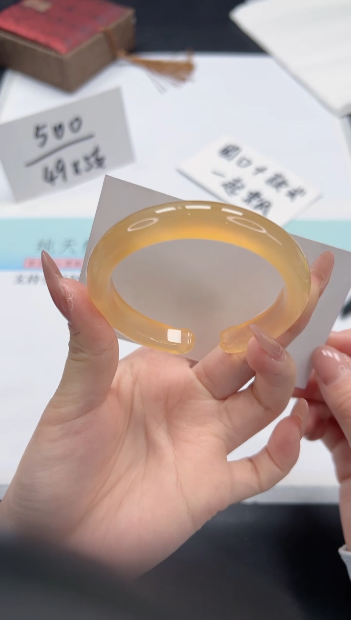 【闪购商品】石英质玉手镯未镶嵌A205-55