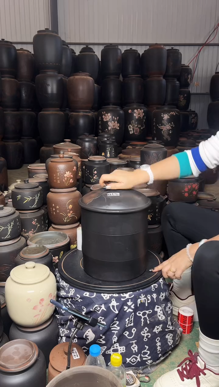 【闪购商品】壶瑕疵  高32cm  素  599