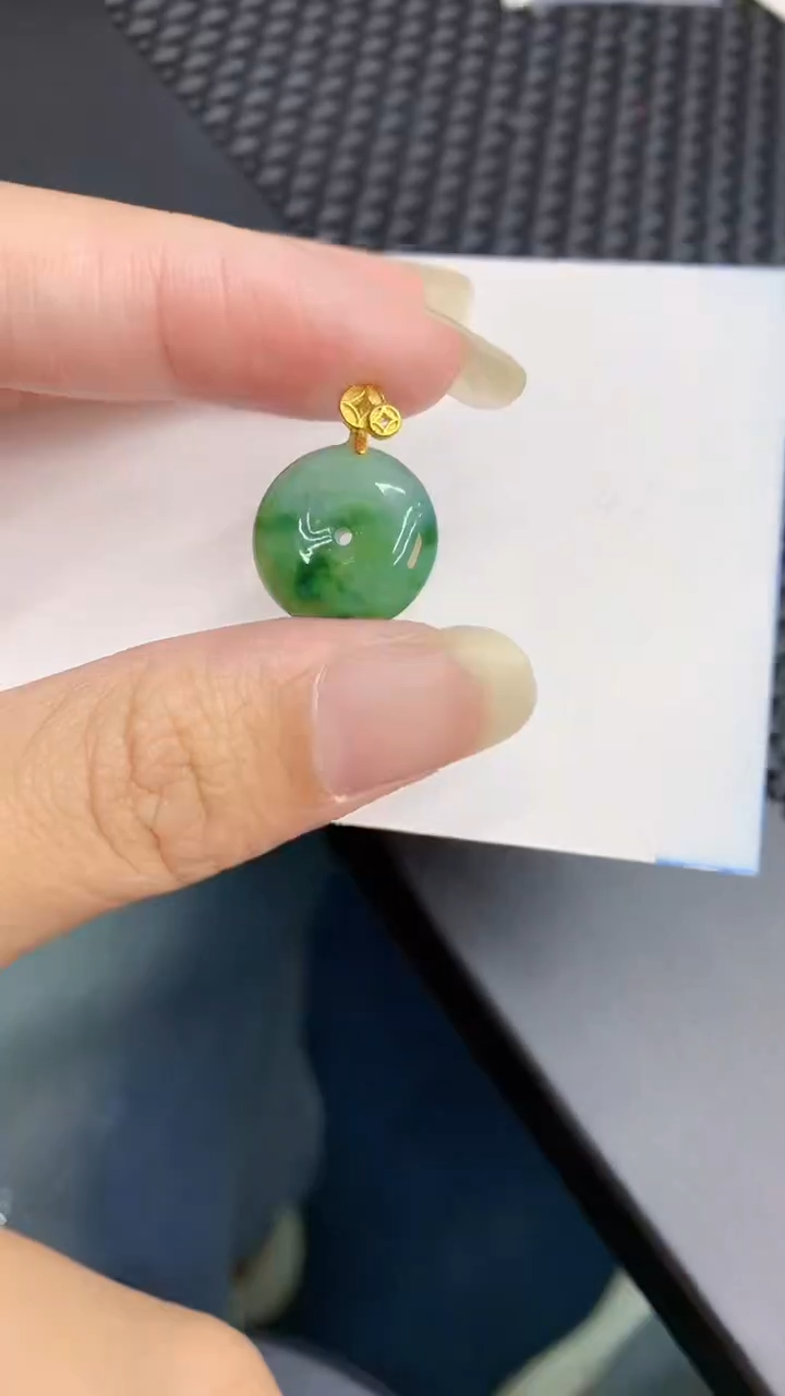 【闪购商品】翡翠颈饰未镶嵌           8