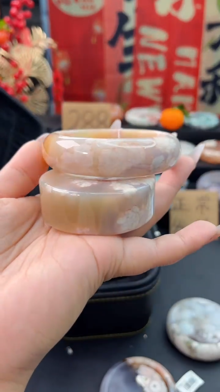 【闪购商品】石英质玉手镯未镶嵌赠送镯心（圈口60