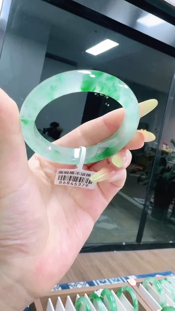 未镶嵌1石英质玉（非洲翠）金****铺/9081-56