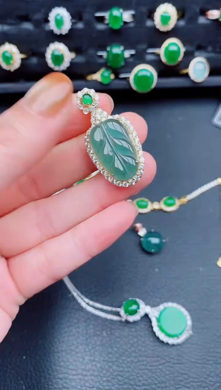 【闪购商品】翡翠颈饰银S925镶嵌天然a货翡翠487