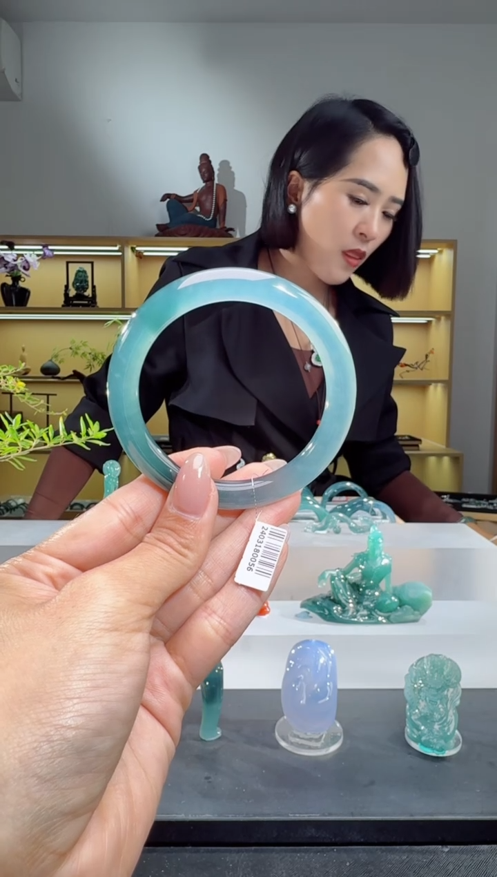 未镶嵌手镯翡翠56圈