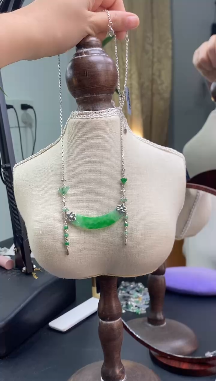 颈饰银S925镶嵌翡翠16009
