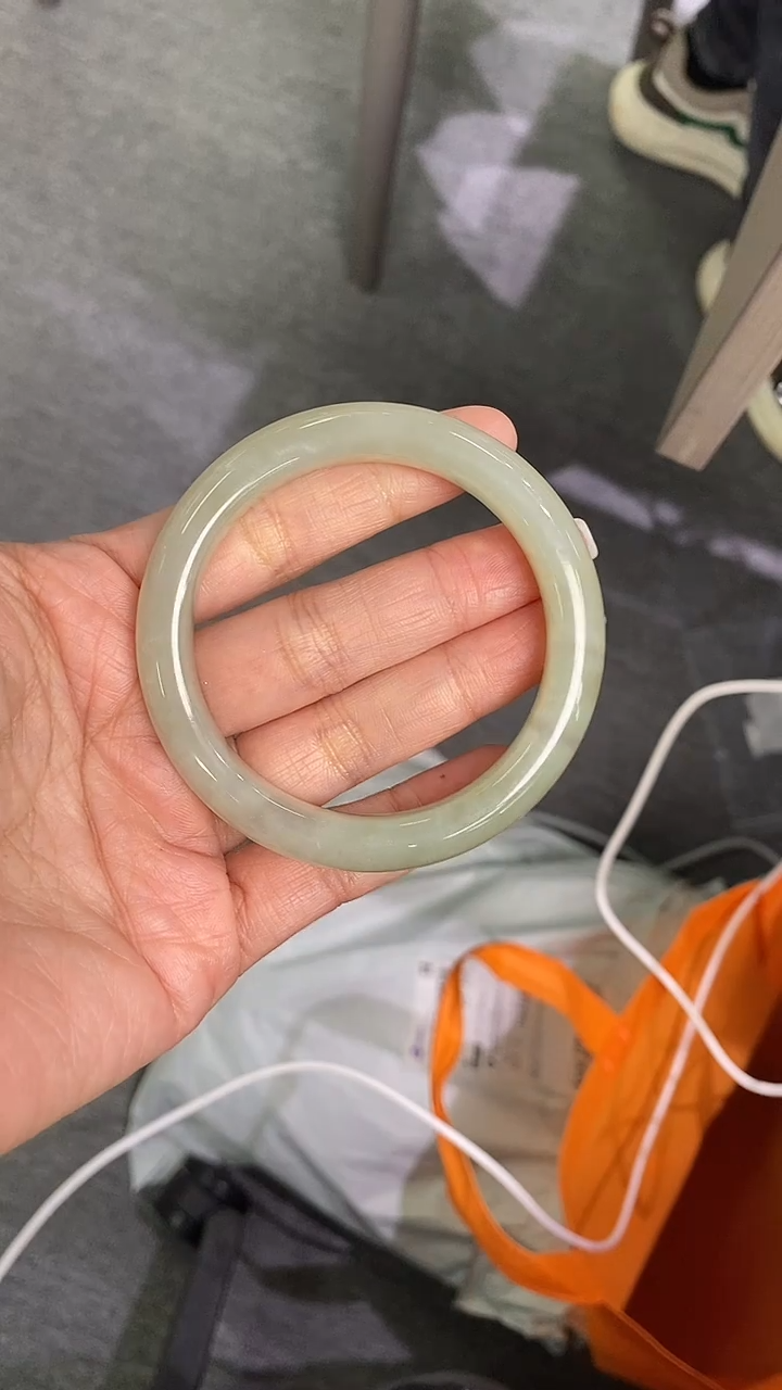 未镶嵌手镯和田玉（碧玉）花***花56mm和田玉青海料手镯，有微包容