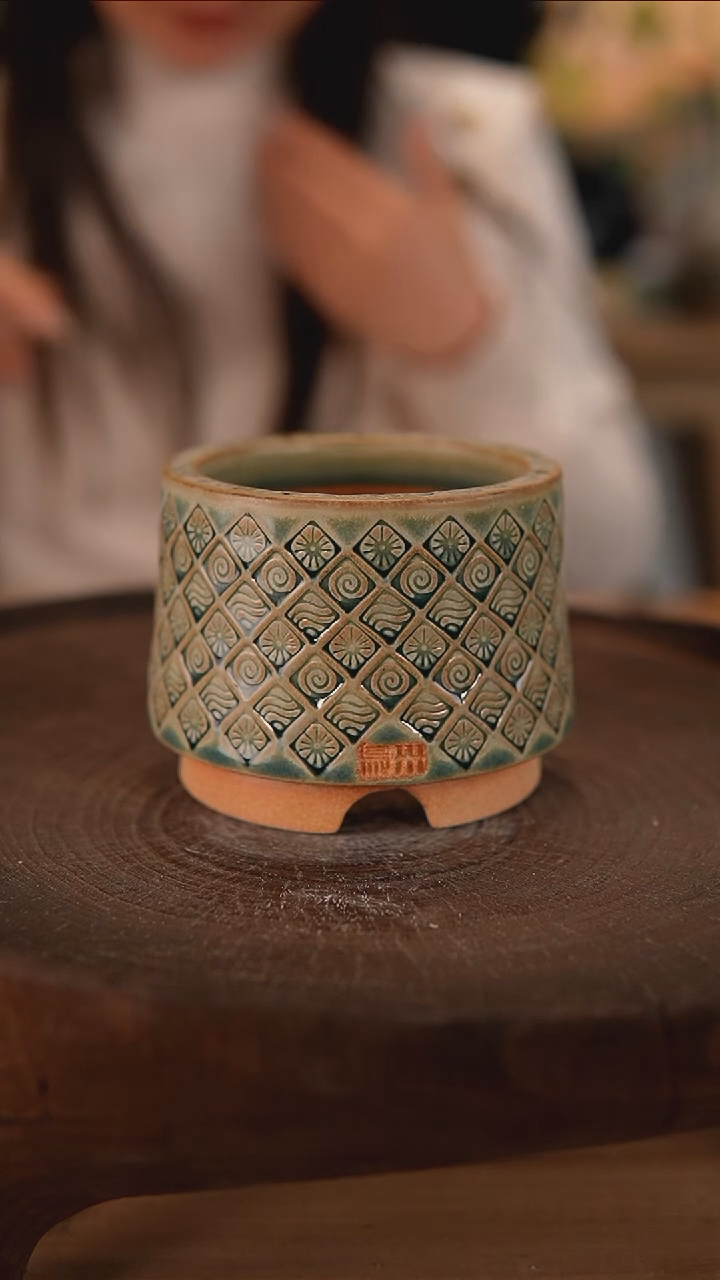 【闪购商品】红陶2-22-701默认有瑕口7.5