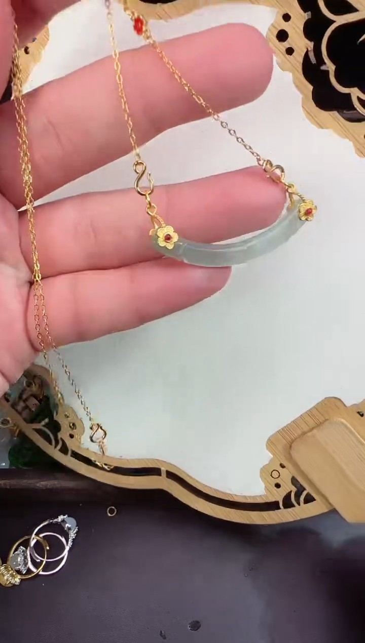 【闪购商品】翡翠挂件未镶嵌拍照