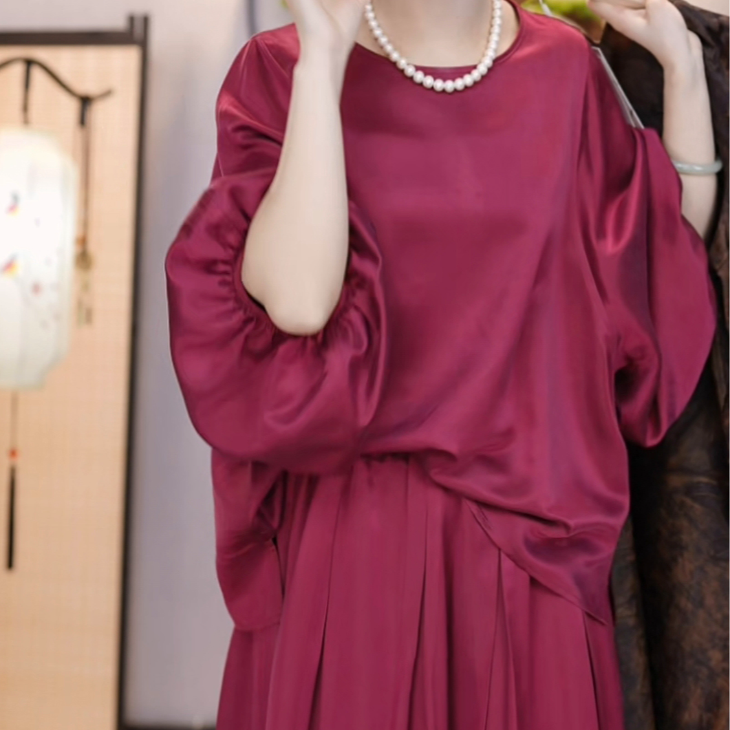 【千奈莉 】双面穿60姆米素胚大重缎长袖圆领套头上衣YJ027