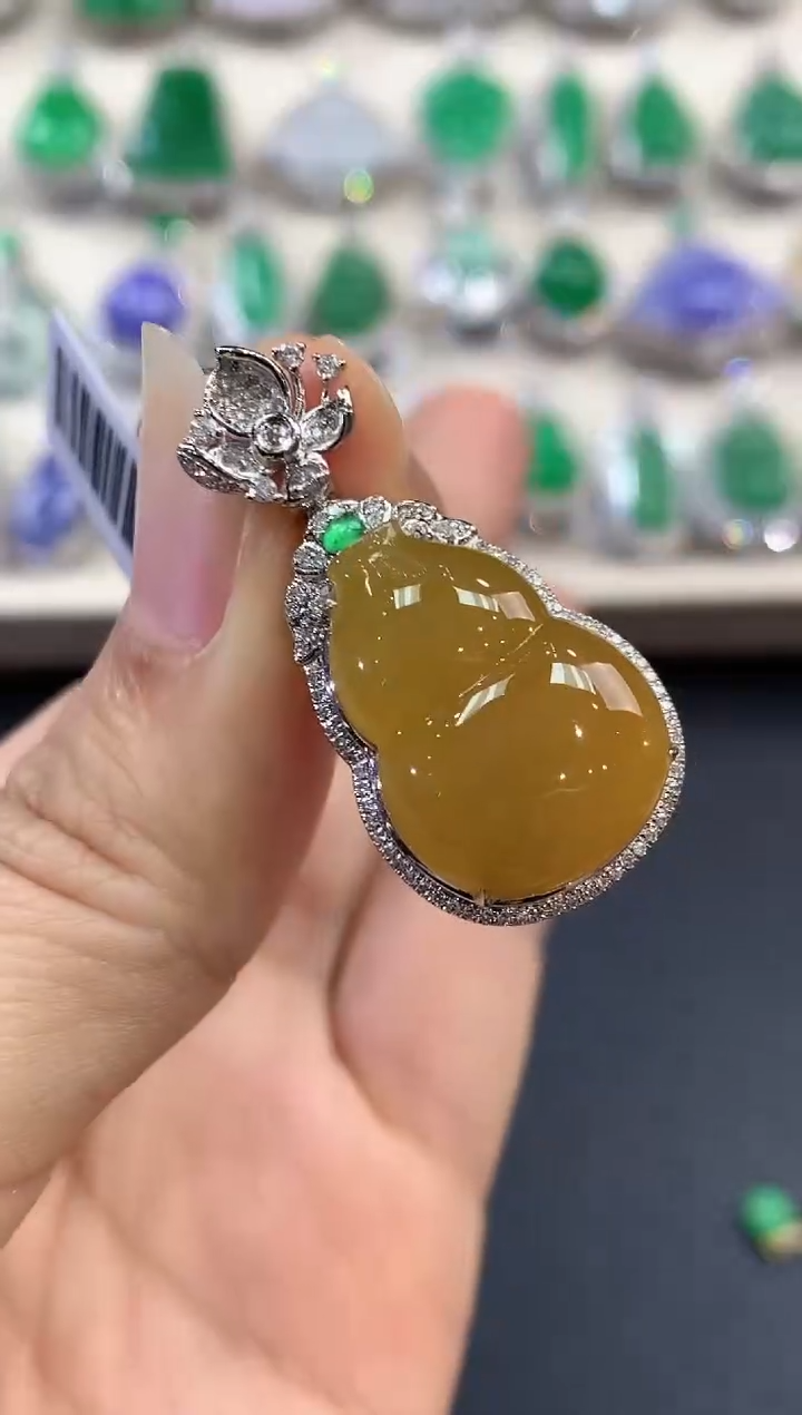 【闪购商品】翡翠吊坠(不含链)18K金镶嵌 C125