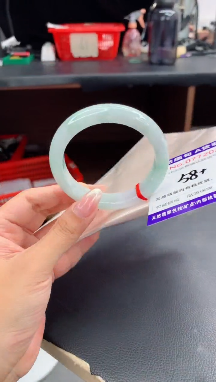 翡翠手镯未镶嵌天然缅甸A货翡翠