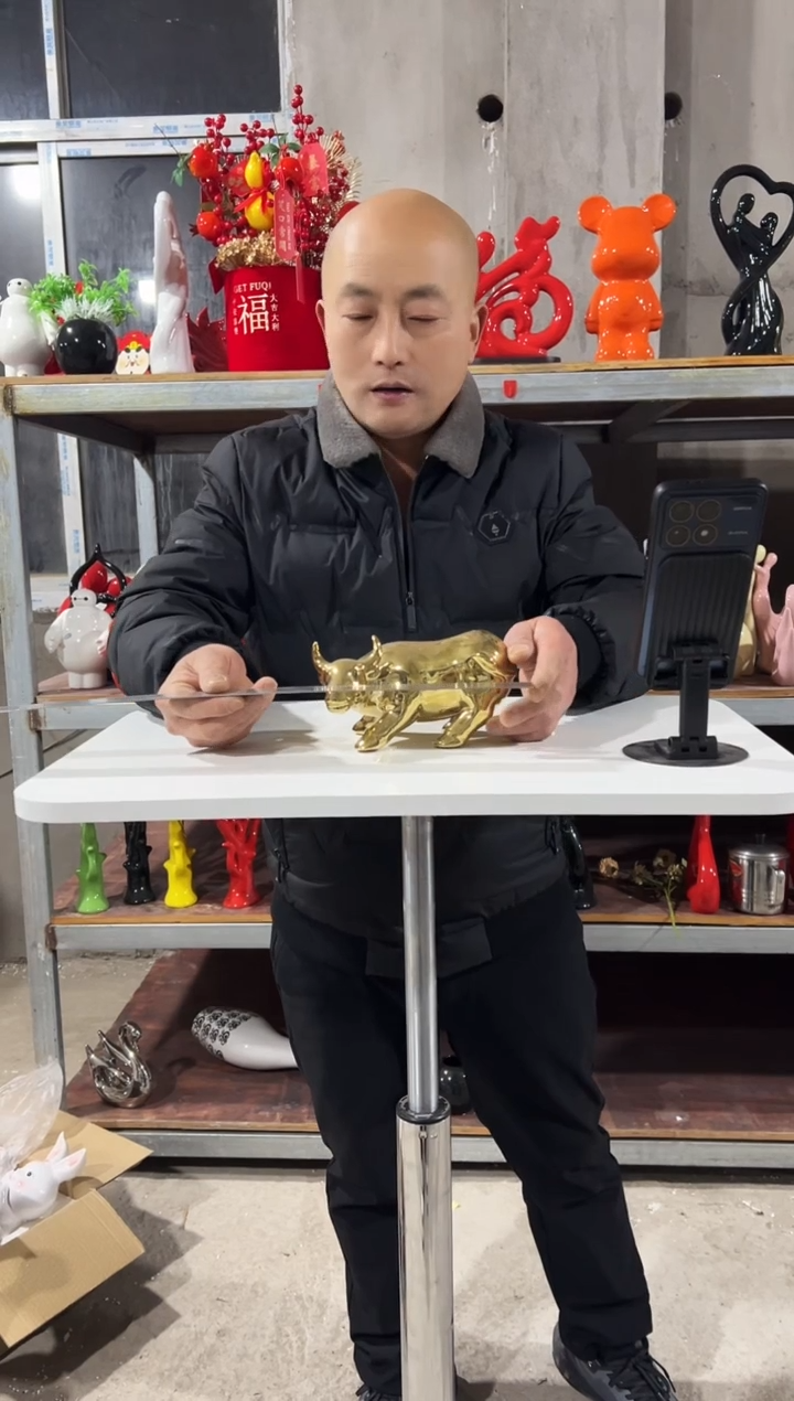 【闪购商品】摆件陶瓷摆件镀金牛摆件